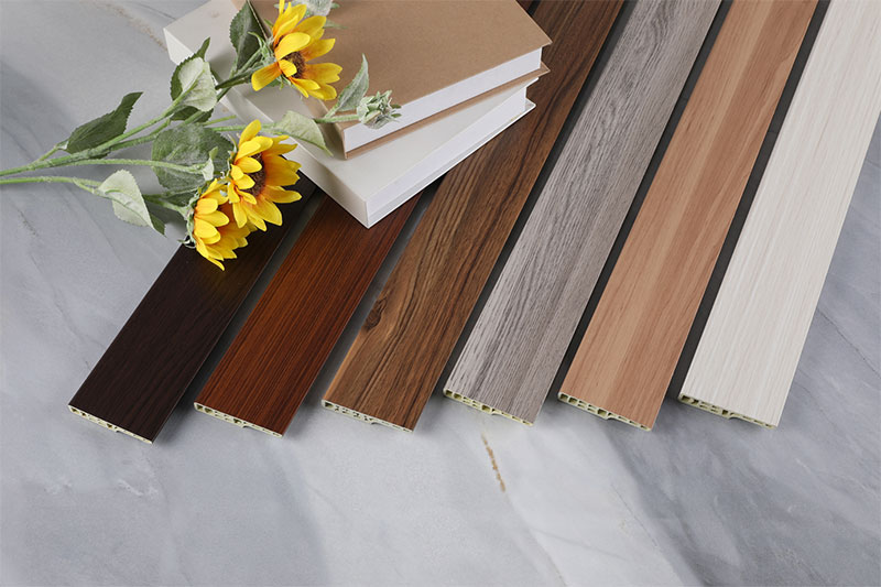 z&oacute;calo de pared de pl&aacute;stico