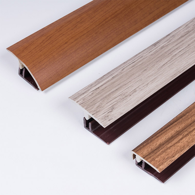 Tira interior de borde de piso en forma de T