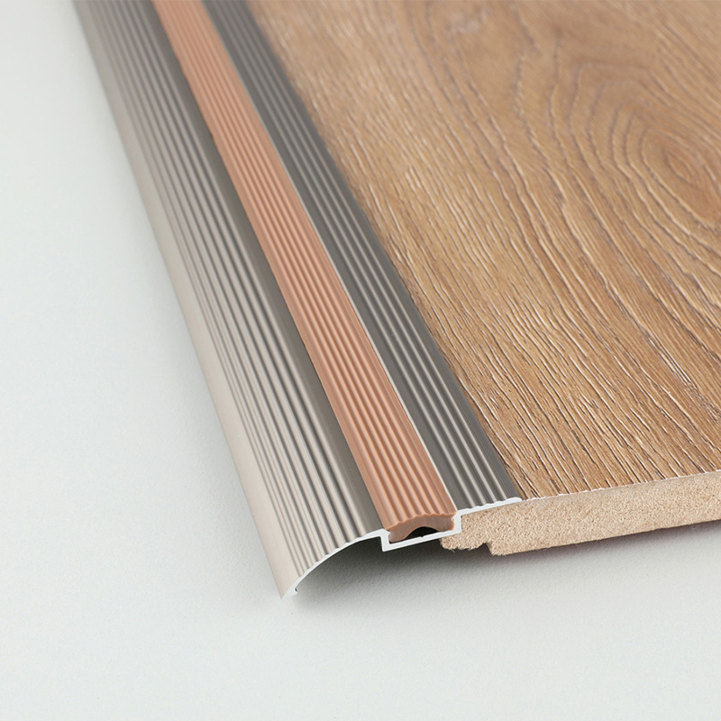 Listones de transici&oacute;n al suelo