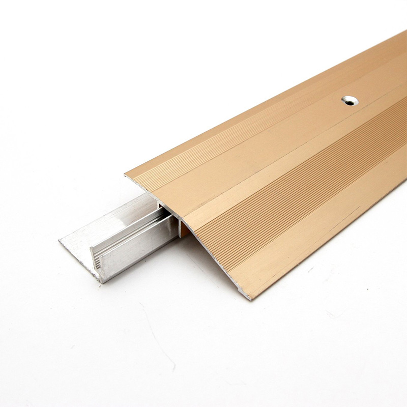 Tira de transici&oacute;n de azulejo a piso personalizada