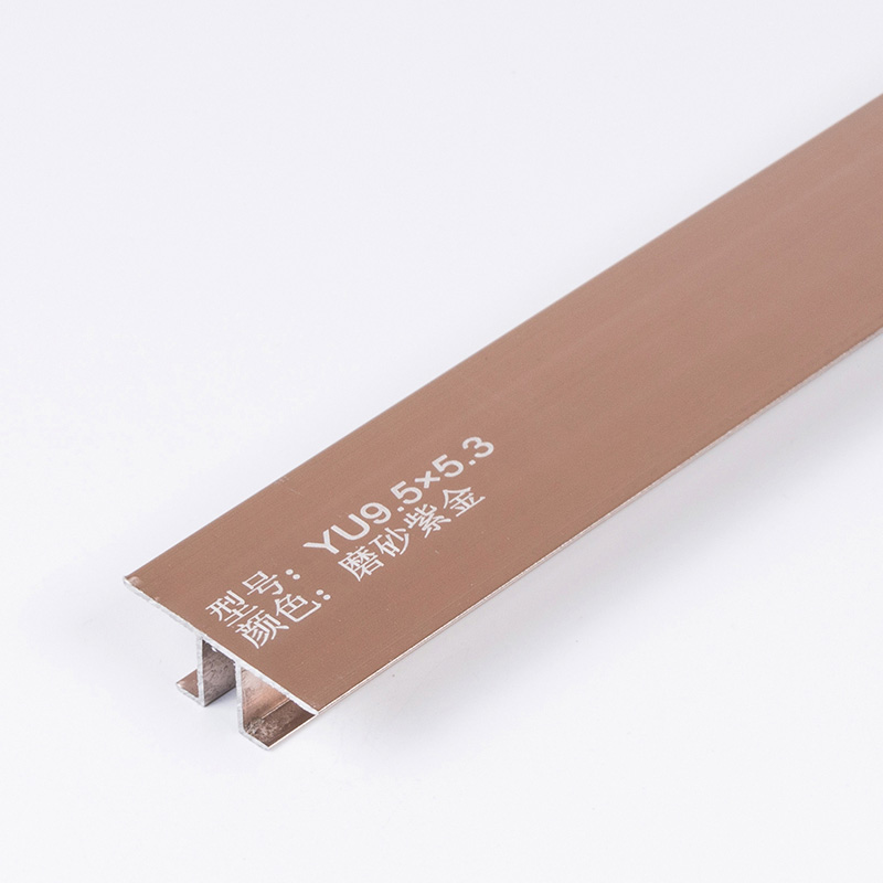 Tira decorativa de aleaci&oacute;n de aluminio.