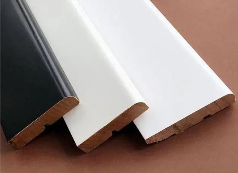 Tipos interiores de rodapi&eacute;s de suelo