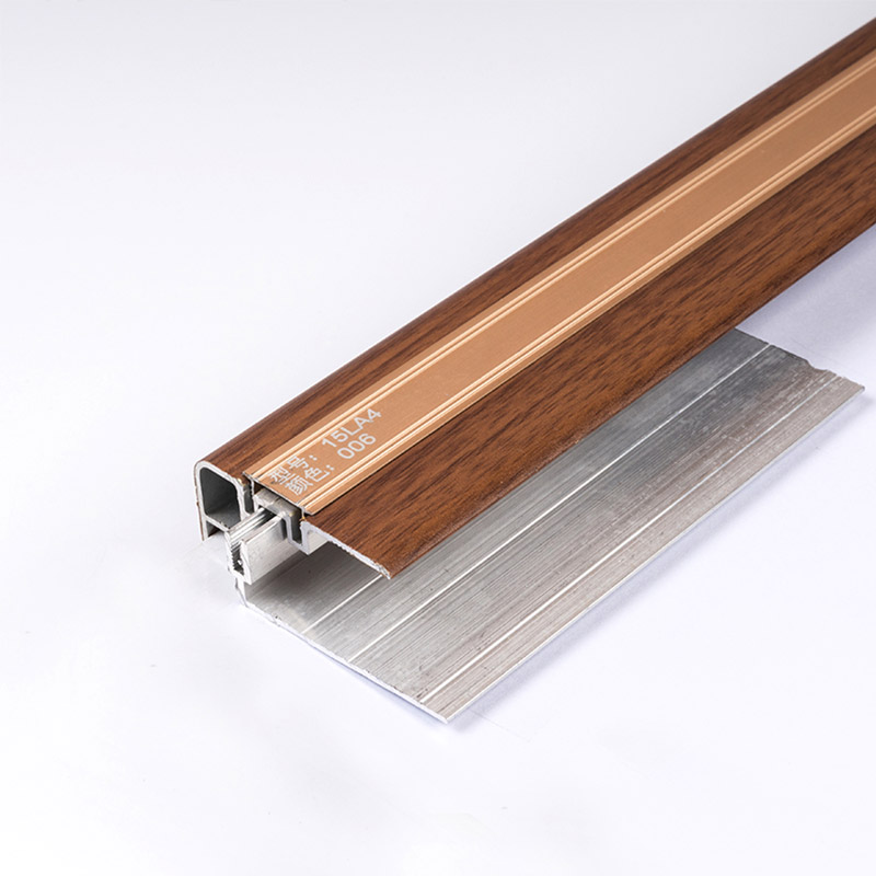 Bordes de escaleras de azulejos duraderos