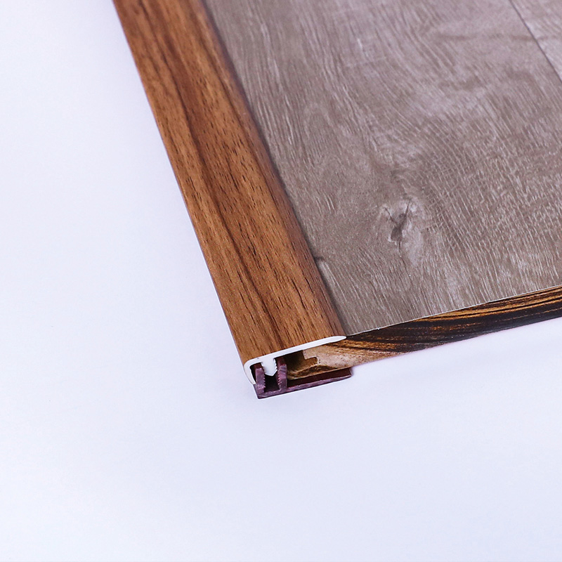 Bordes interiores de suelo de PVC