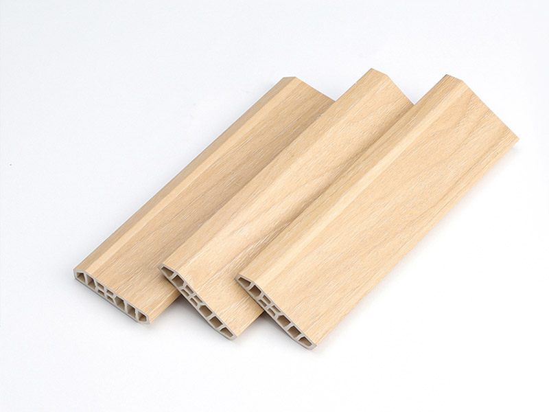 Rodapi&eacute;s de PVC de 55*15 mm