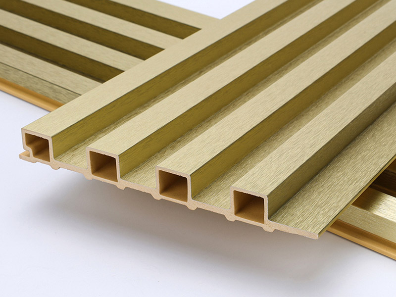 Panel de pared estriado de oro met&aacute;lico de 155 * 17 mm