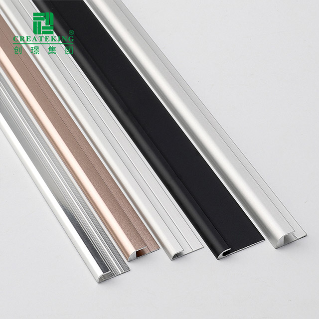 Moldura para piso con canal C de 20,7 x 3,4 mm
