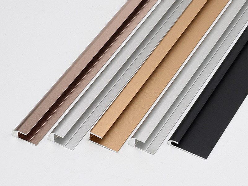  Molduras de piso laminado con moldura en C