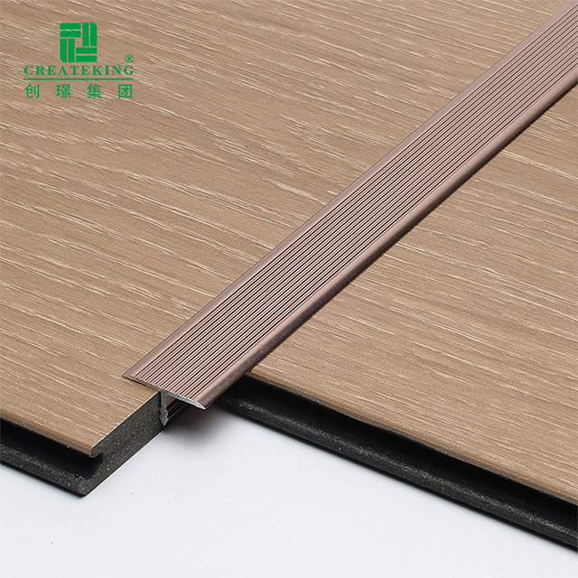 Embellecedor de aluminio en forma de T de 20x9,2 mm