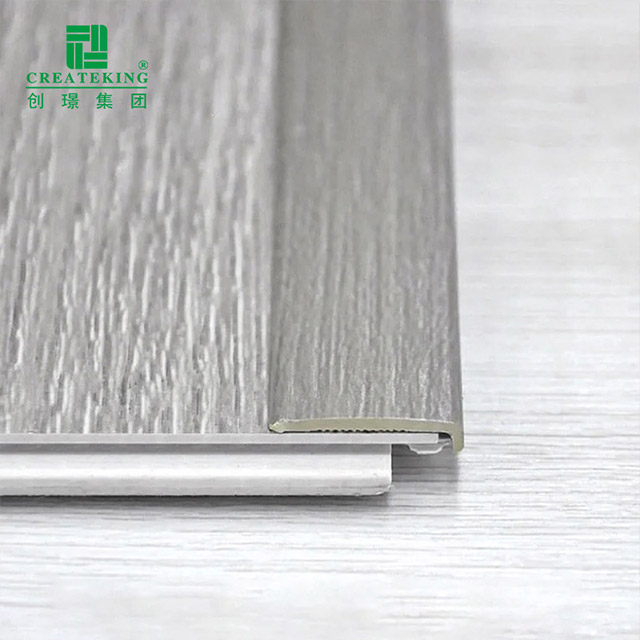 Perfiles de bordes de piso de PVC en forma de L de 20 * 4,5 mm