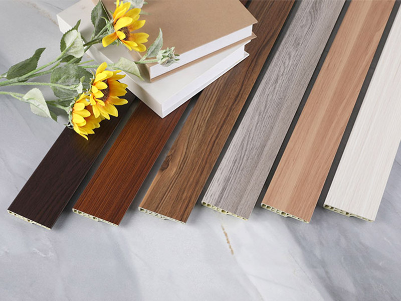 ¿El zócalo debería ser más claro o más oscuro que la pared?