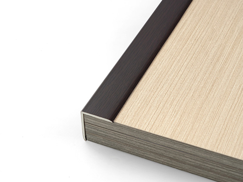 Protector de esquina de piso de madera maciza de PVC en forma de L de 32 * 28 mm