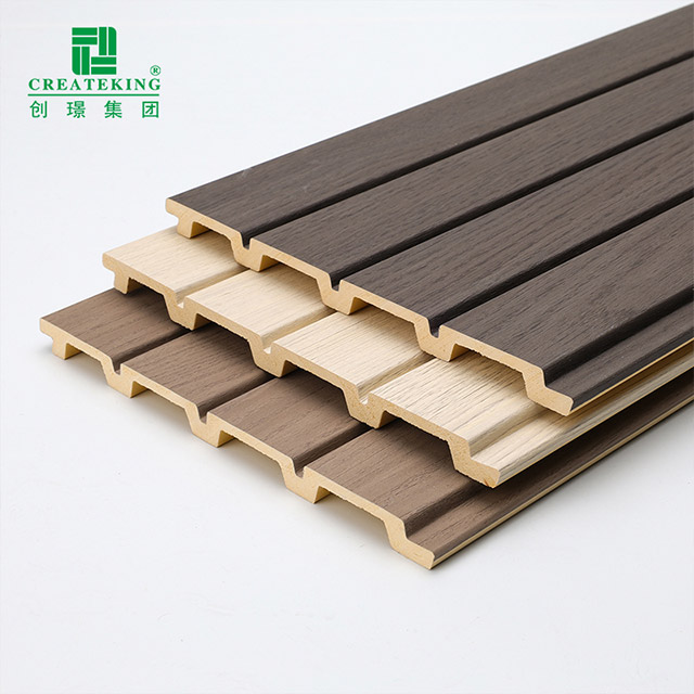 Paneles de pared estriados de PVC con acabado de madera de 170 * 11 mm