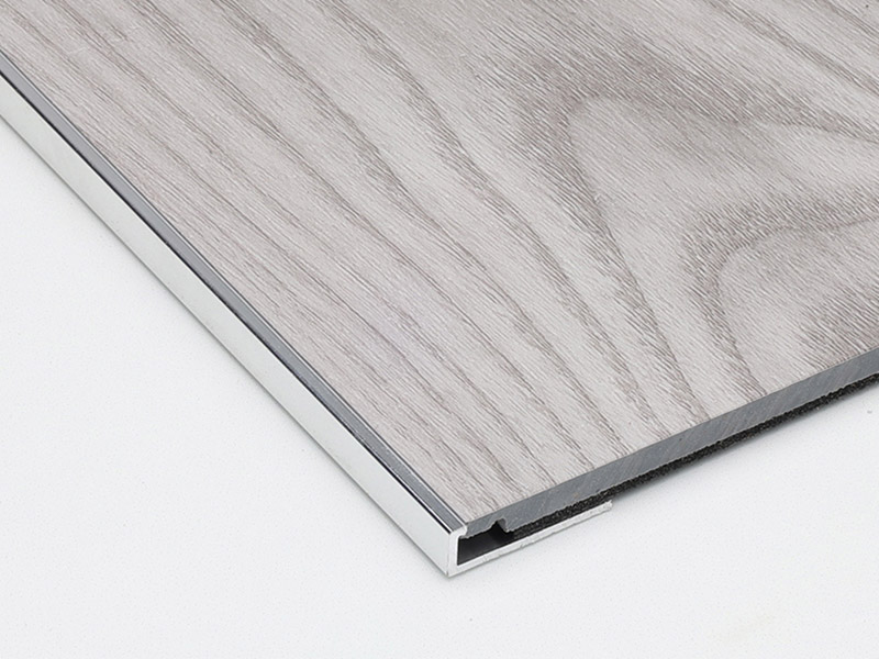 Borde de piso con canal C