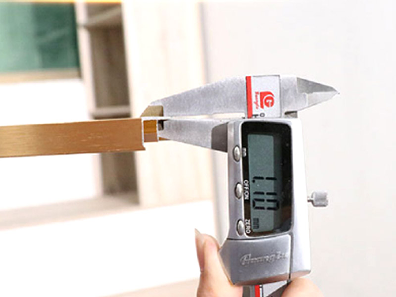 Espesor del material del zócalo: alcance, aplicaciones y su impacto