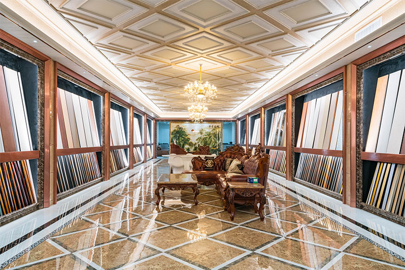 Combinación perfecta de decoración de interiores: Habilidades de colocación de zócalos de aleación de aluminio y diferentes materiales de piso