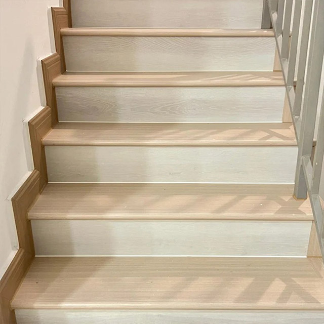 Nariz de escalera redonda de PVC de 40 * 20 mm