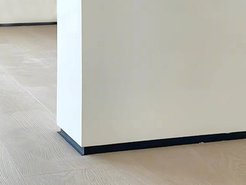 ¿Qué son los rodapiés empotrados?