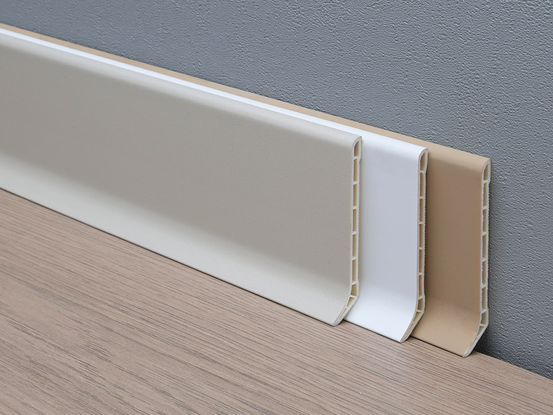 Rodapi&eacute; de PVC flexible de 70*13,5 mm