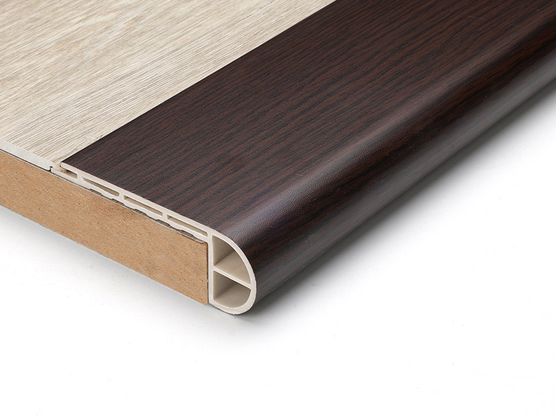 ¿Qué es una tira de borde de escalera?