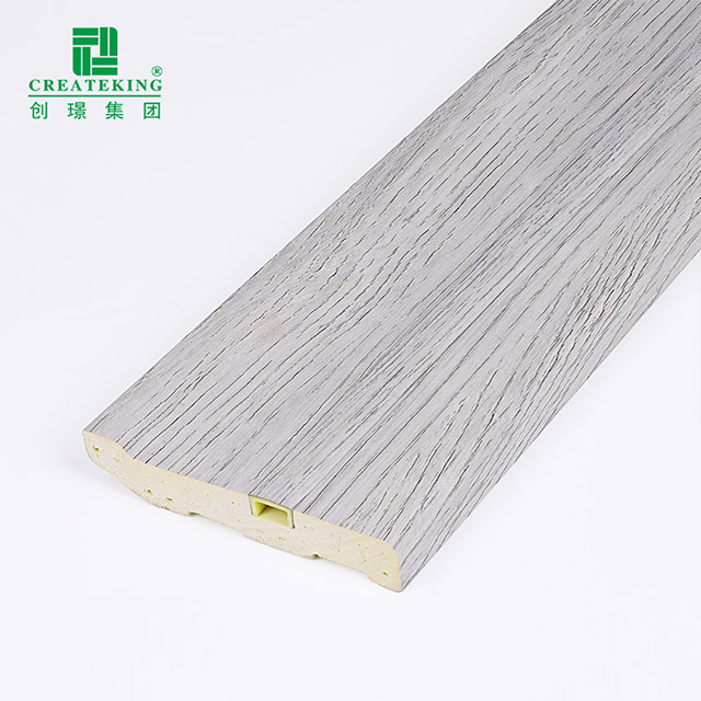 Rodapié de suelo laminado