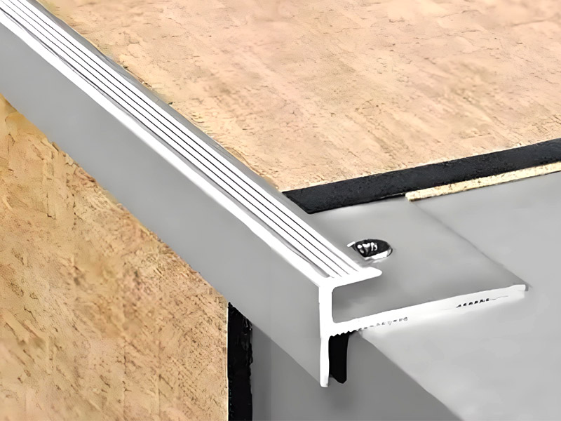 Moldura de punta de escalera: la mejor solución para decoración y antideslizante de escaleras