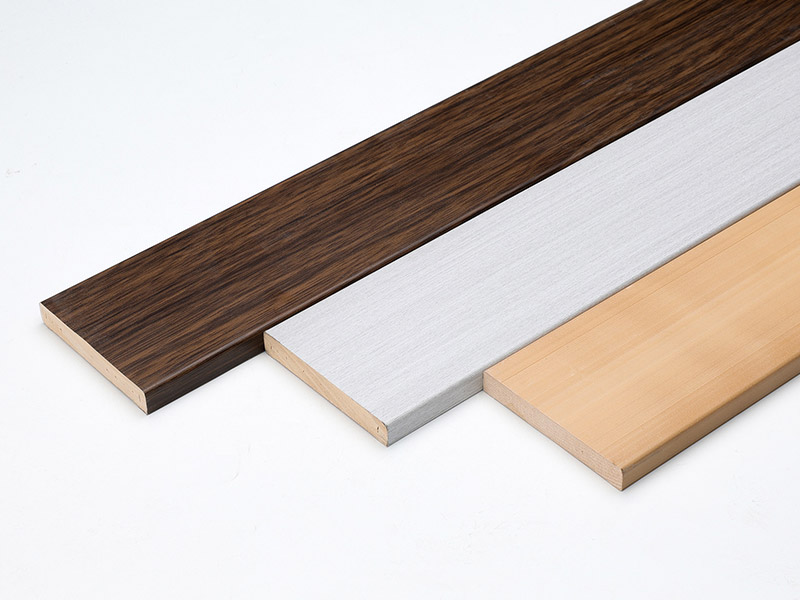 Rodapi&eacute; de madera maciza de 72*10,5 mm