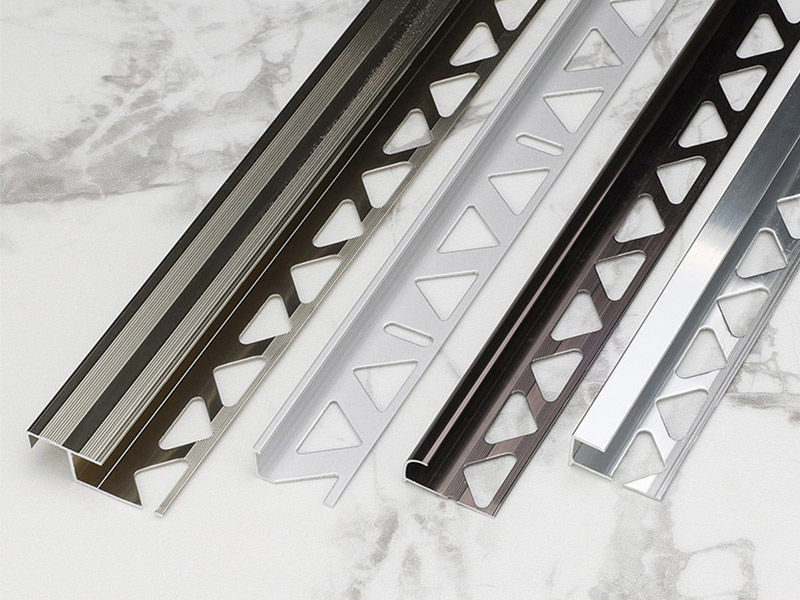 Perfiles de aluminio para pelda&ntilde;os de escaleras