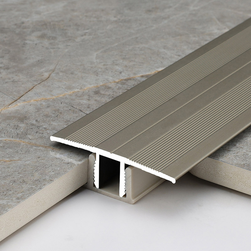 Tira de transici&oacute;n de aleaci&oacute;n de aluminio en forma de T