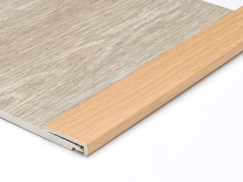 Tira de borde de piso SPC en forma de L de 24 * 4 mm