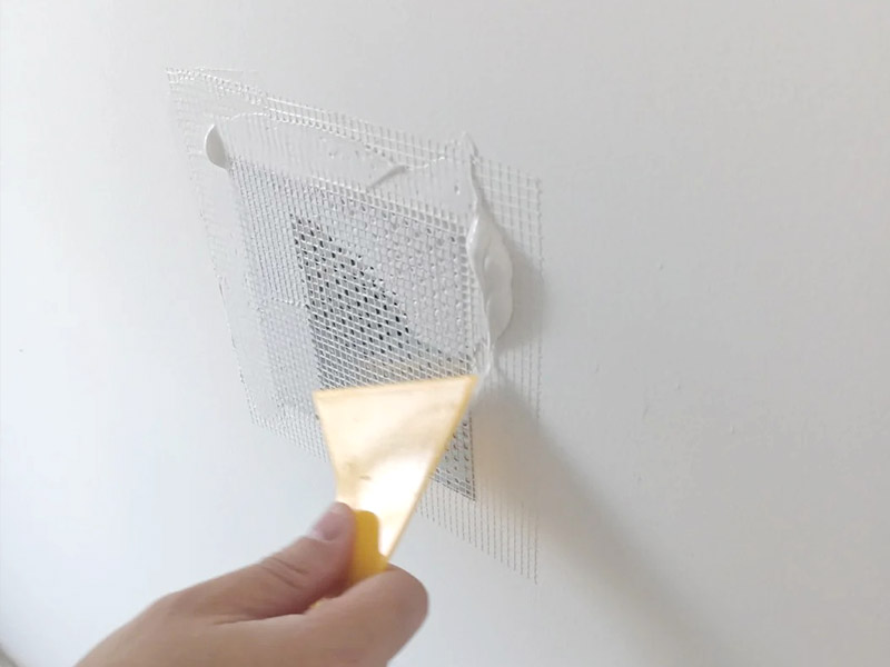 Cómo cubrir un agujero en una pared: una guía completa