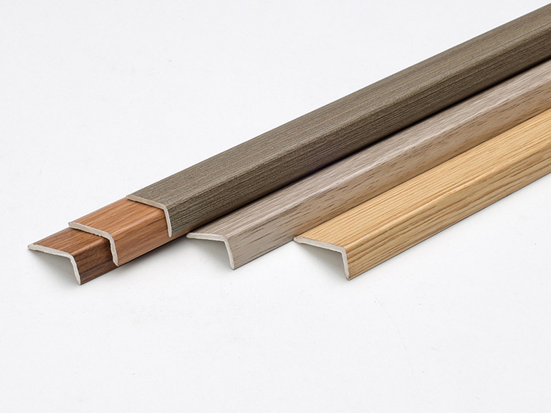Listones para bordes de suelo de madera en forma de L