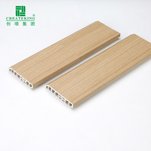 Rodapié de PVC de 75*15 mm