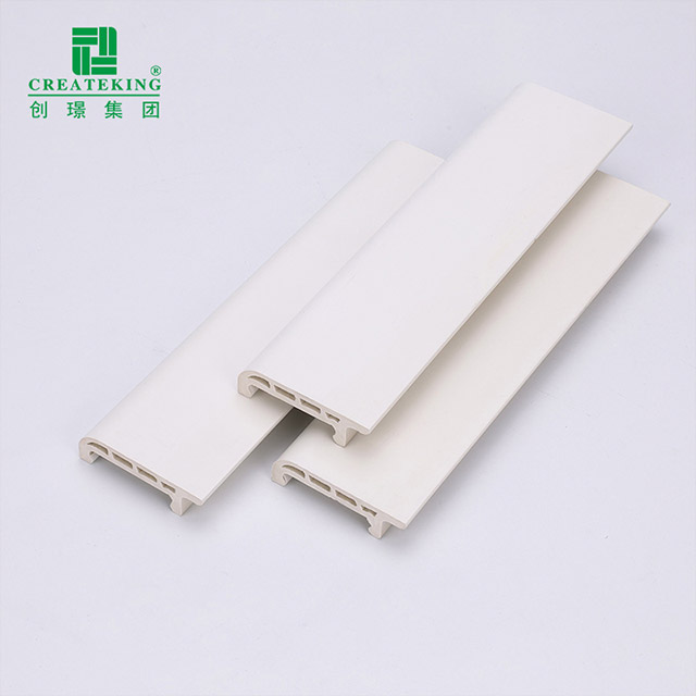 Rodapié con clip de PVC de 50*15 mm