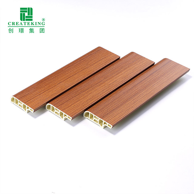 Zócalos SPC de veta de madera de 50 * 15 mm