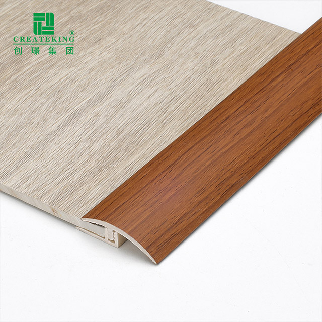 Tira de transición para pisos SPC de veta de madera de 32 * 4 mm