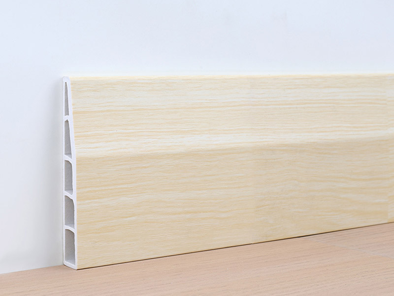 ¿Qué es el rodapié biselado?