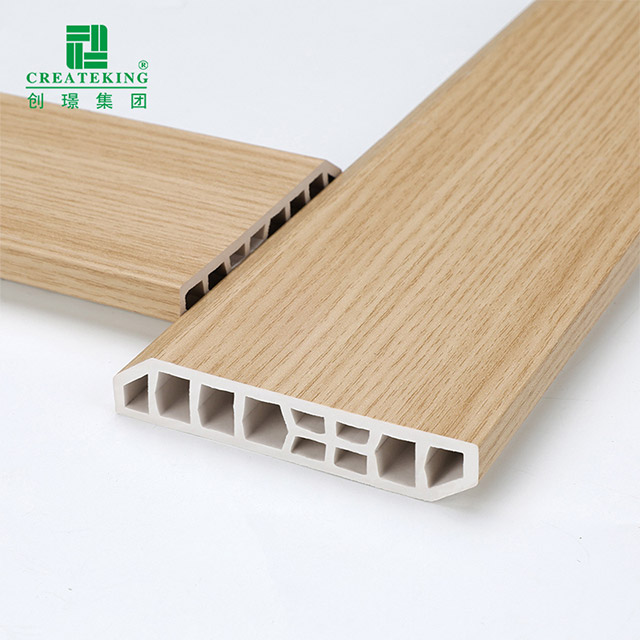Rodapié de PVC de 75*15 mm