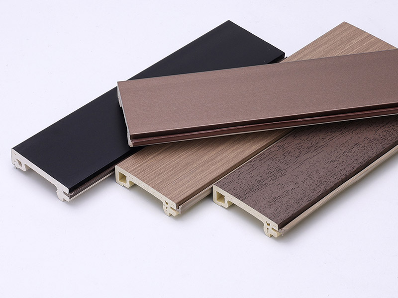 rodapi&eacute; de WPC de 50*14m m