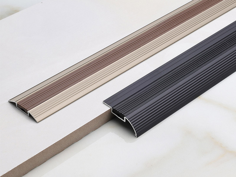 Umbral antideslizante de aluminio Ba