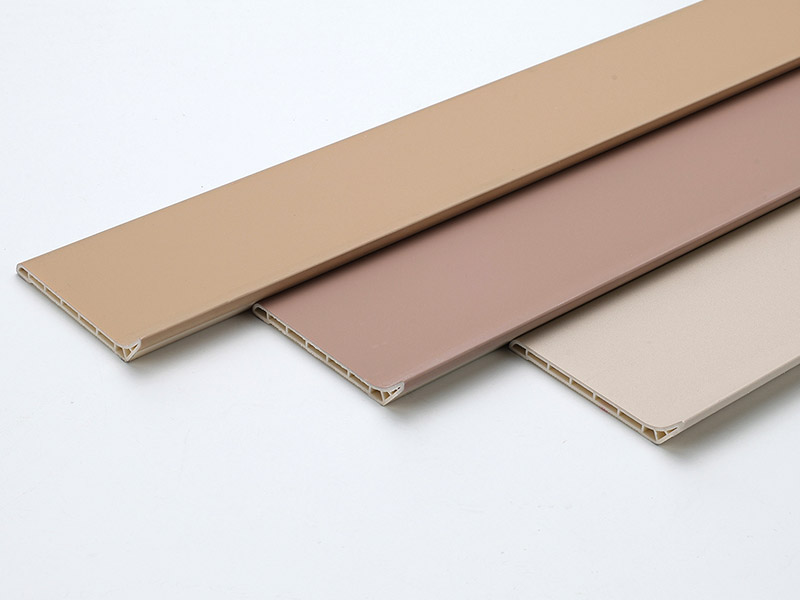 Rodapi&eacute; de PVC flexible de 70*13,5 mm